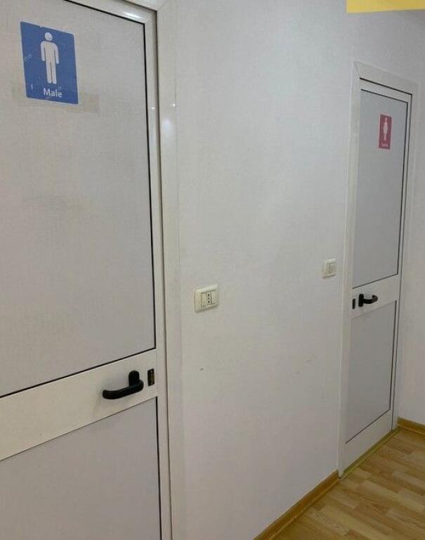 Qira Ambient Biznesi – Pranë Muzeut Kombëtar