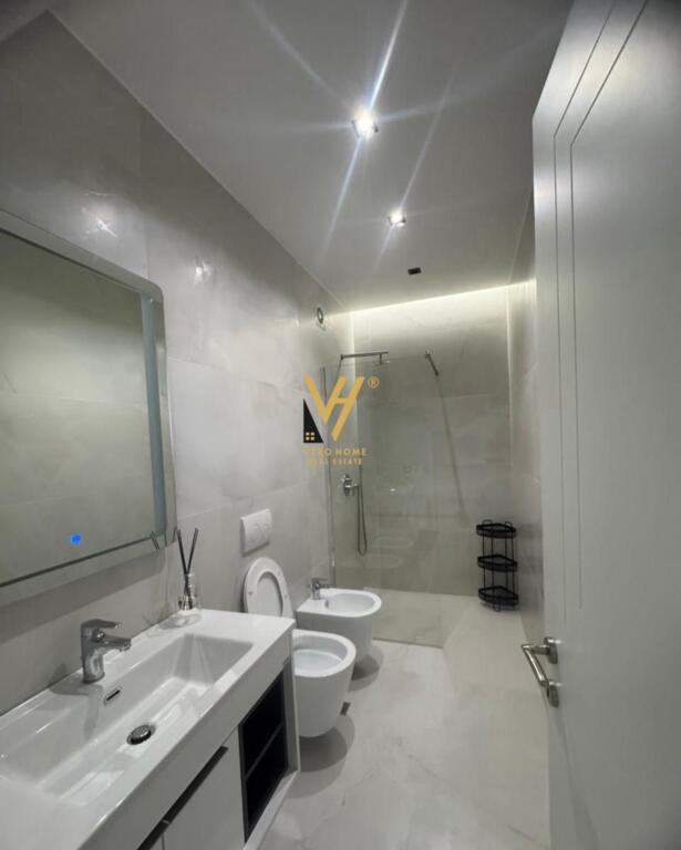 JEPET APARTAMENT 3+1+2+2BLK ME QIRA TE DELIJORGJI 1.500 EURO