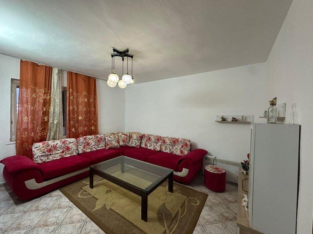 Apartament 1+1 Me Qira në Ali Demi prane Kryegjyshates Boterore , Tiranë - 350 mije leke