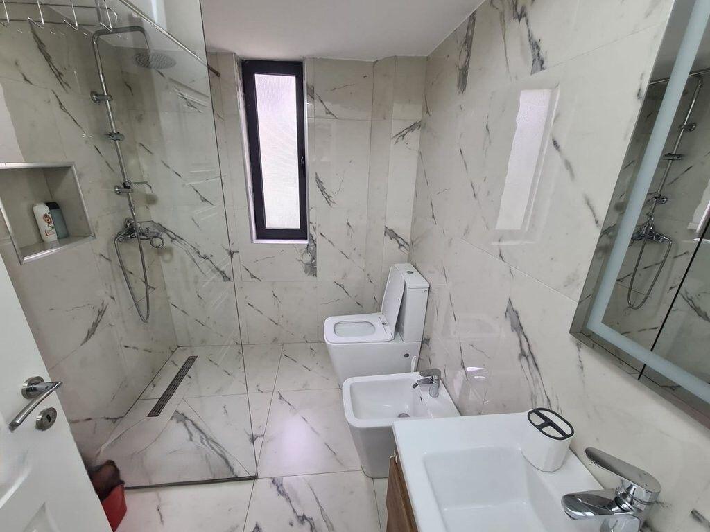 APARTAMENT 1+1 TEK RRUGA E KAVAJES! 800 € /Muaj