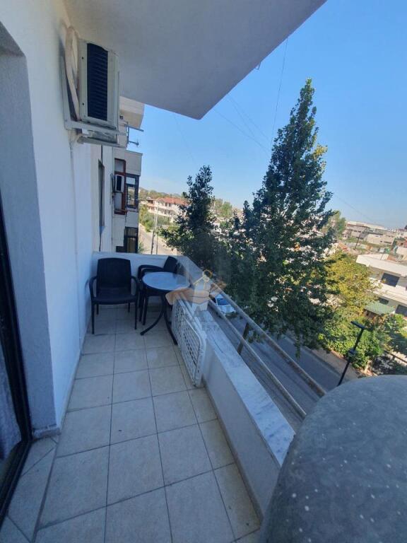 Jepet me qira apartament 1+1 – Kati i 2-të, Plazh Durrës – Totalisht i mobiluar.