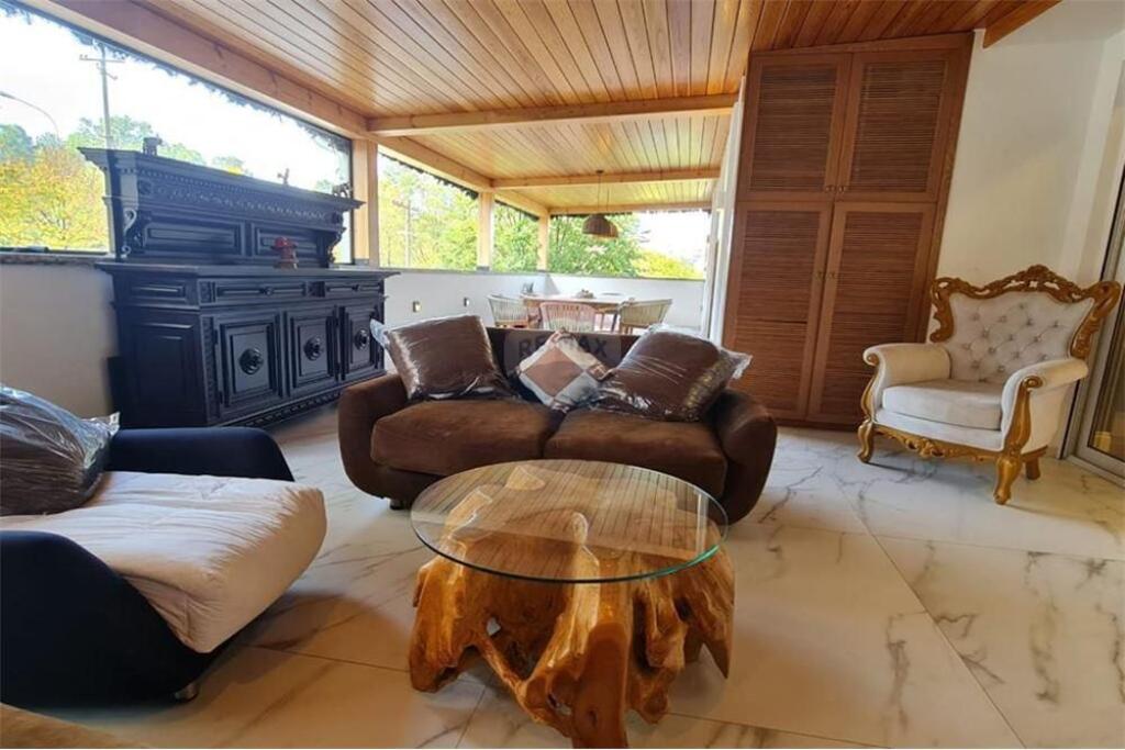 APARTAMENT 2+1 PER SHITJE K.. BOTANIK !