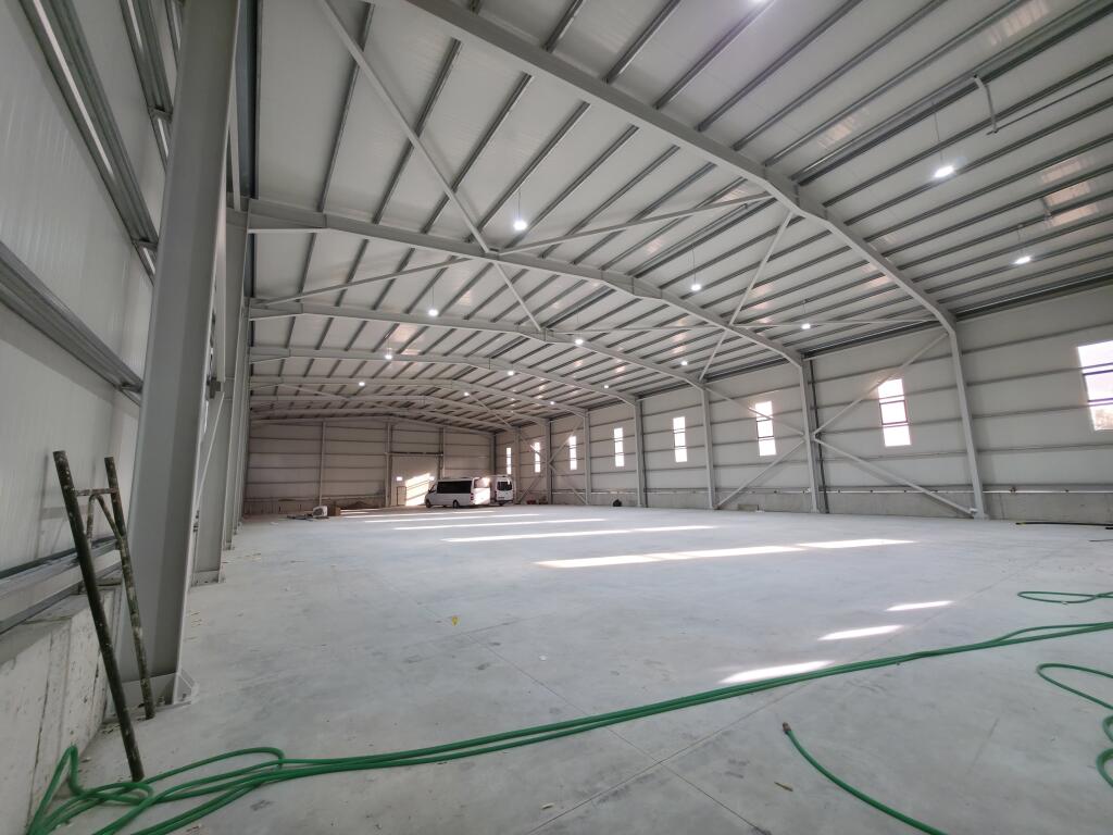 𝐆𝐈𝐕𝐄𝐍 𝐅𝐎𝐑 𝐑𝐄𝐍𝐓 𝐍𝐄𝐖 𝐖𝐀𝐑𝐄𝐇𝐎𝐔𝐒𝐄 – 𝐋𝐀𝐊𝐍𝐀𝐒, 𝐍𝐄𝐖 𝐒𝐓𝐑𝐄𝐄𝐓