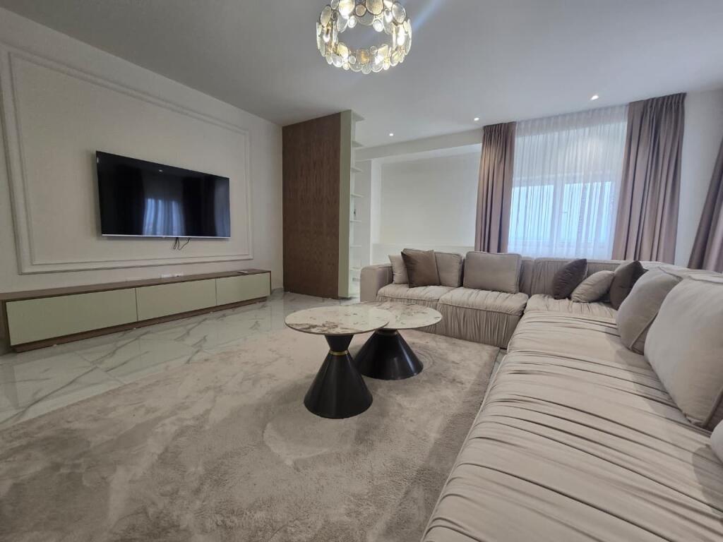 APARTAMENT 2+1+2+ POST PARKIMI | ME QIRA | LIQENI I FARKËS