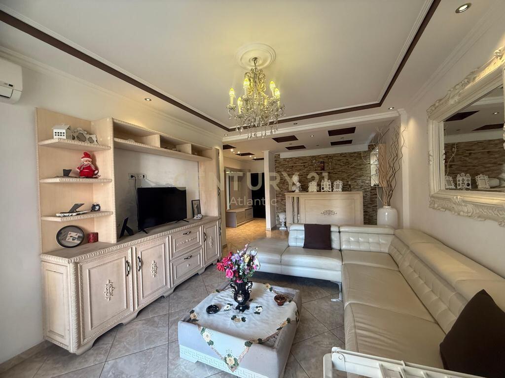 Apartament 2+1+2t + Garazhd Në Shitje në Plazh Hekurudha, Durrës - 150000€ | 100 m²