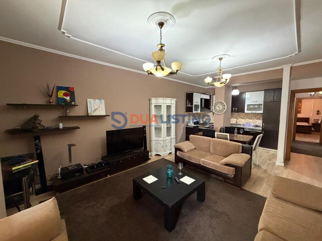 Apartament 2+1+2 per qera Kristal Center, Komuna e Parisit