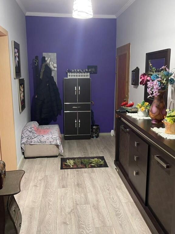 APARTAMENT 1+1 ME QIRA – PRANË HOTEL PALACE