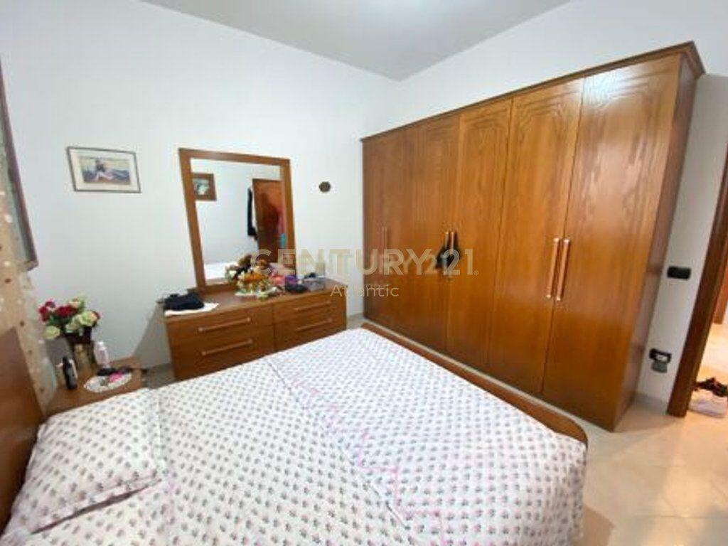 SHITET SHTEPI PRIVATE NE RRETH~SHIJAK!