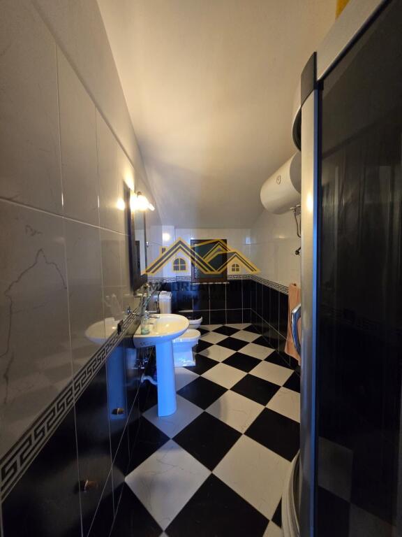 VILE PER SHITJE NE SHIJAK !!