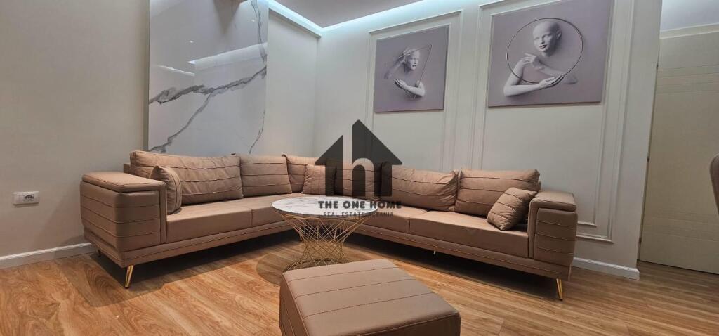 Qera 1+1 ish Fusha Aviacionit / Arredim Lluks.