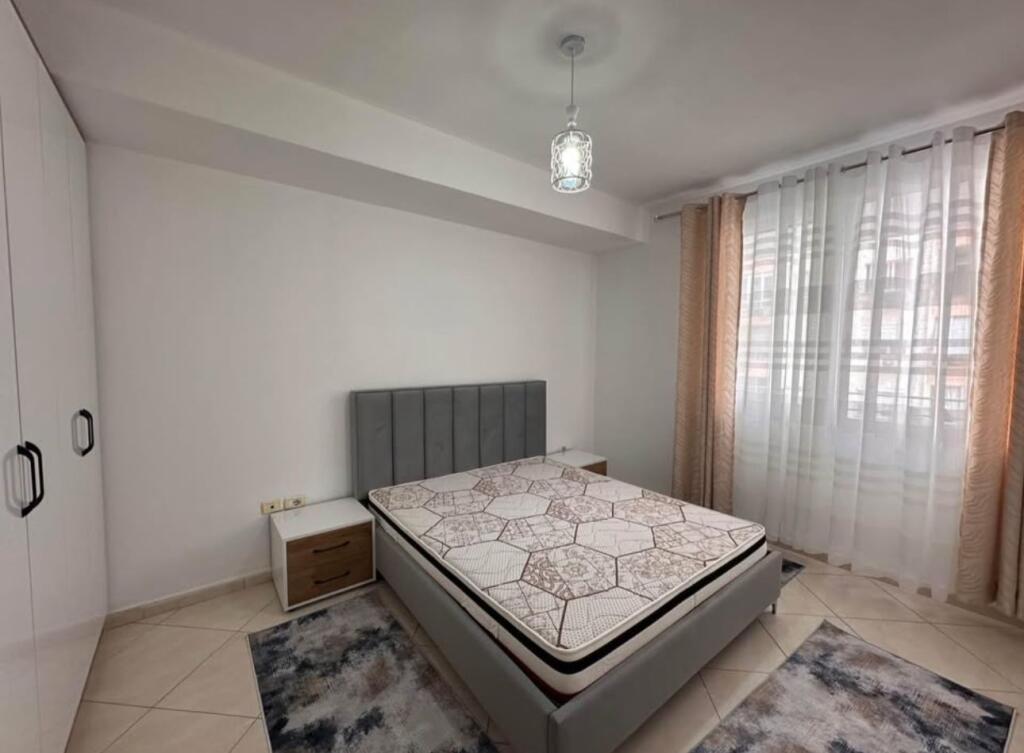 Apartament 2+1+2( poste parkimi) Astir!