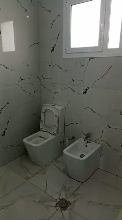 Shtepi private me qera 2+1