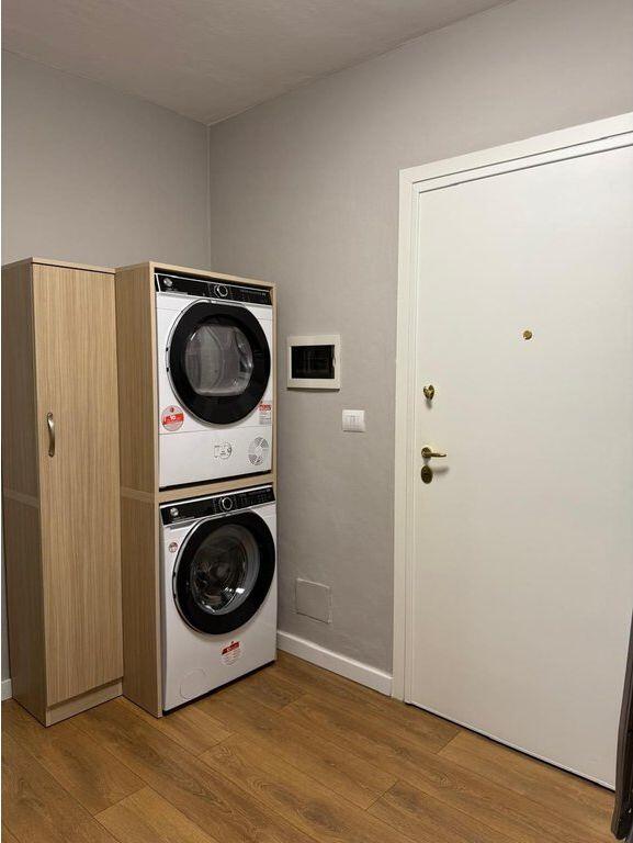 BULEVARDI I RI, APARTAMENT 2+1 PER QERA.