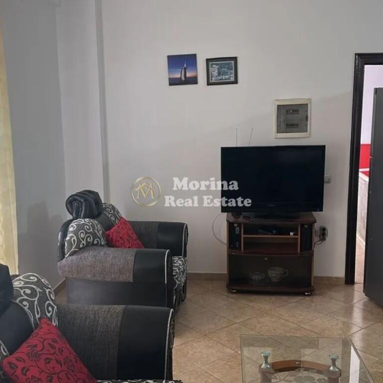 Qera , Apartament 2+1, Rruga 5 Maji, 350 Euro/muaj
