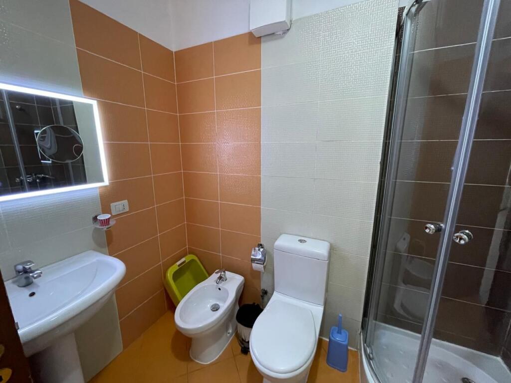 Apartament 1+1 modern me qira në Bulevardin e Ri