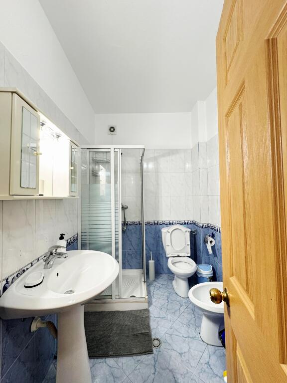 Apartament per Qira 1+1 prane Bar Zero Rruga e Portit