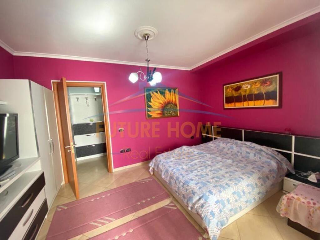 Tirane, jepet me qera garsonier 1+1 Kodra e Diellit