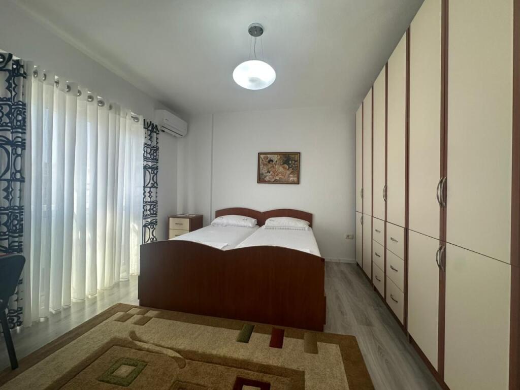 Apartament 2+1+2( poste parkimi) Astir!