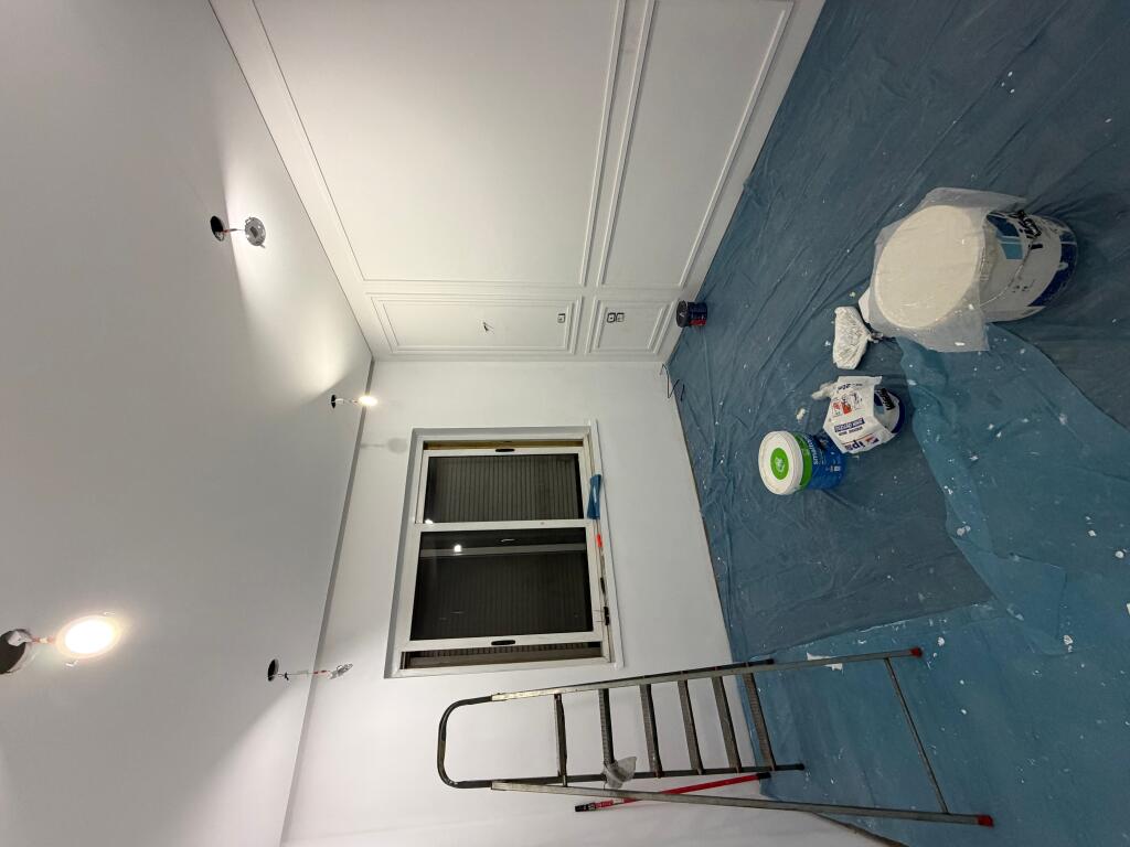 jepet ambjent zyre me qera tek Rruga Myslym Shyri