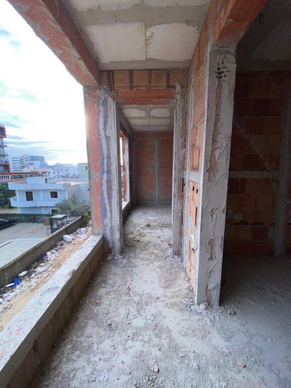 Kamez , Mehillaj Shitet 2+1 &amp; 750€/m2