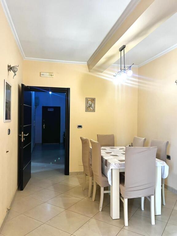 Penthouse 4+1+2wc &amp; 2 Ballkone me Qera - Kisha Ortodokse, Vlore