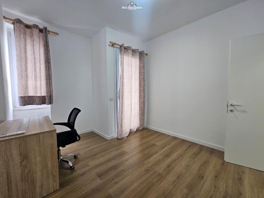 Apartament me qera 3+1 Tek Ish Fusha E Aviacionit ( ID B230185) Tirana