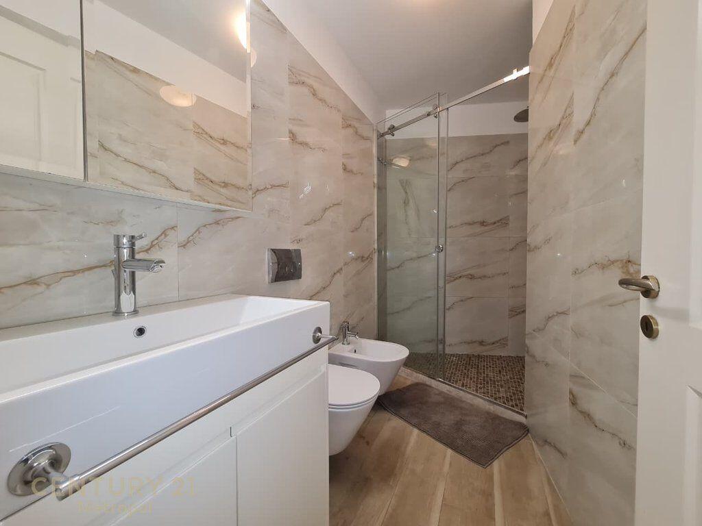 Apartament 1+1 me qira në zemër të Tiranës – Myslym Shyri