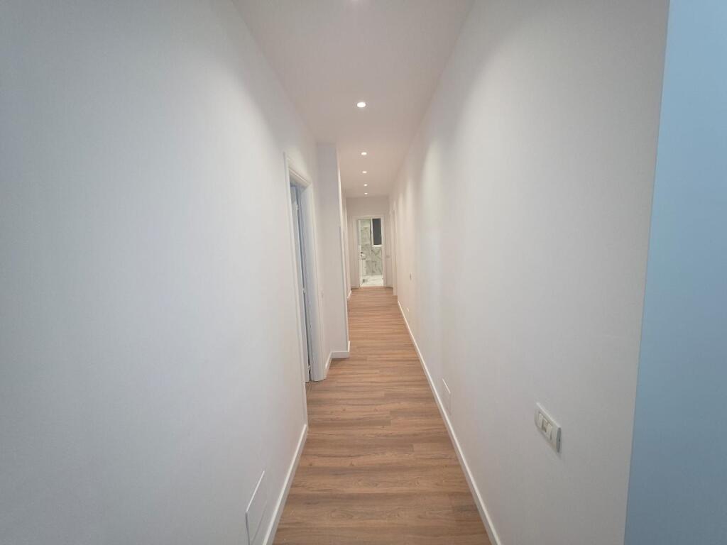 Pazar i Ri Jepet Apartament 3+1+2 Me Qera