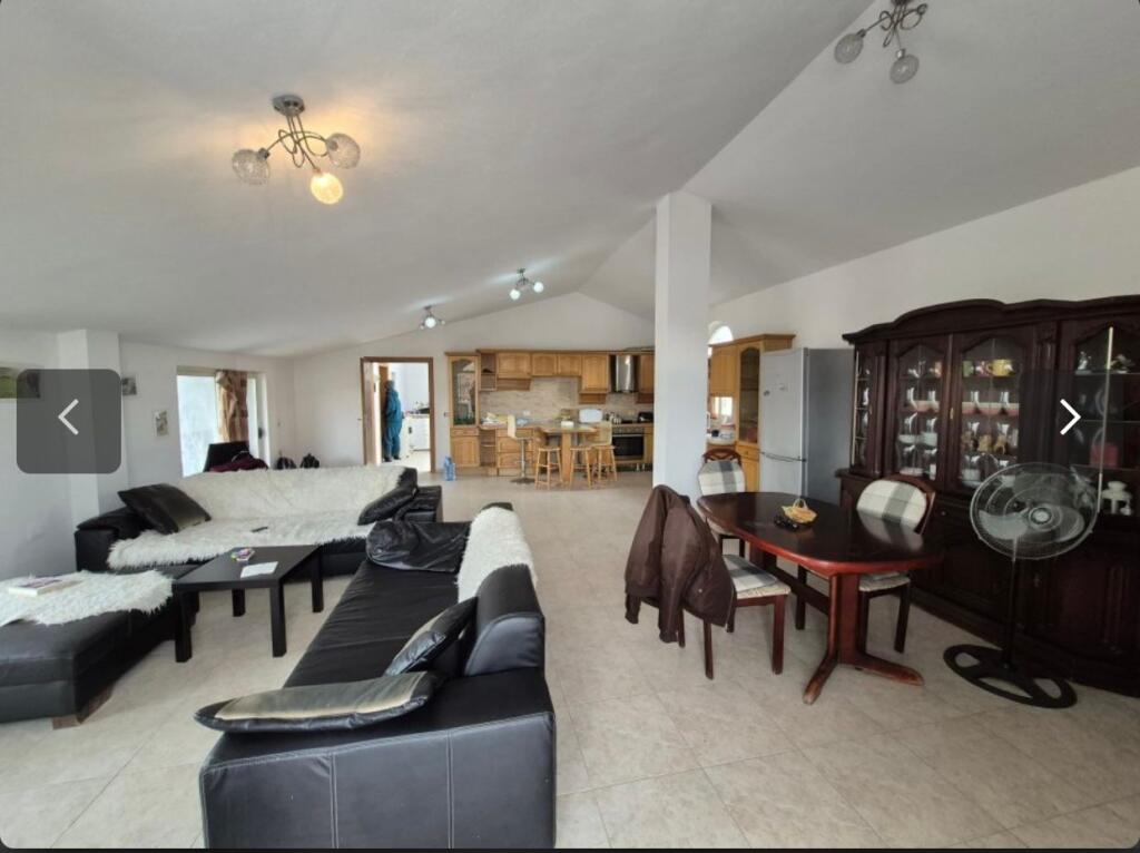 Jepet panthouse te medreseja,cmimi 450 mije leke