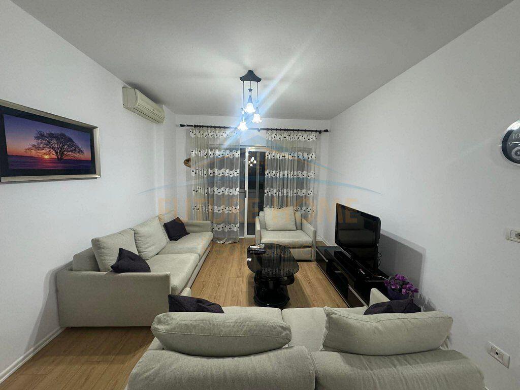 Qera Apartament 2+1 Stadiumi Dinamo