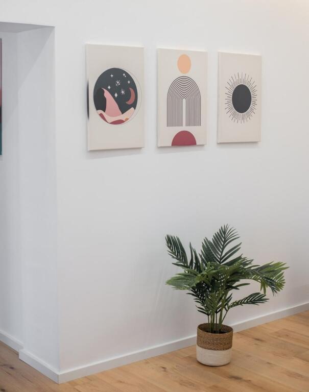 🏡 Jepet me qira Apartament 1+1 📍 Pas Ambasadës Amerikane / pranë shkollës “Osman Myderizi” 💶 60.000 lekë / muaj