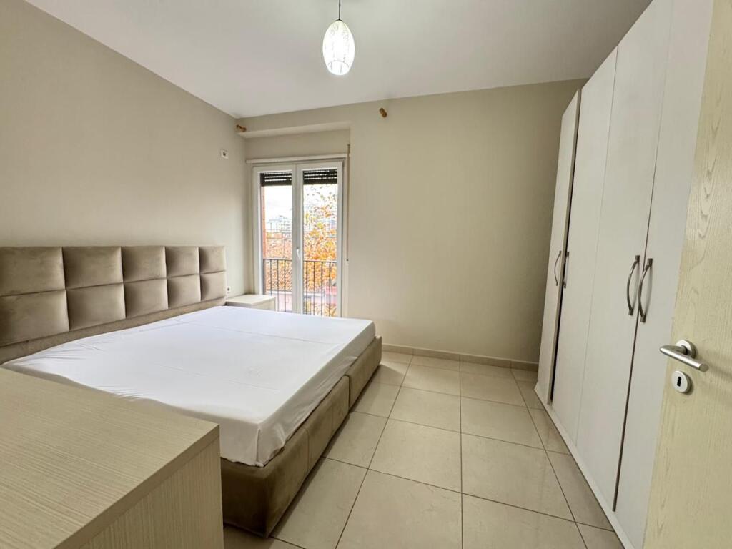 Jepet me qera apart 2+1 te Shkencat e Natyres