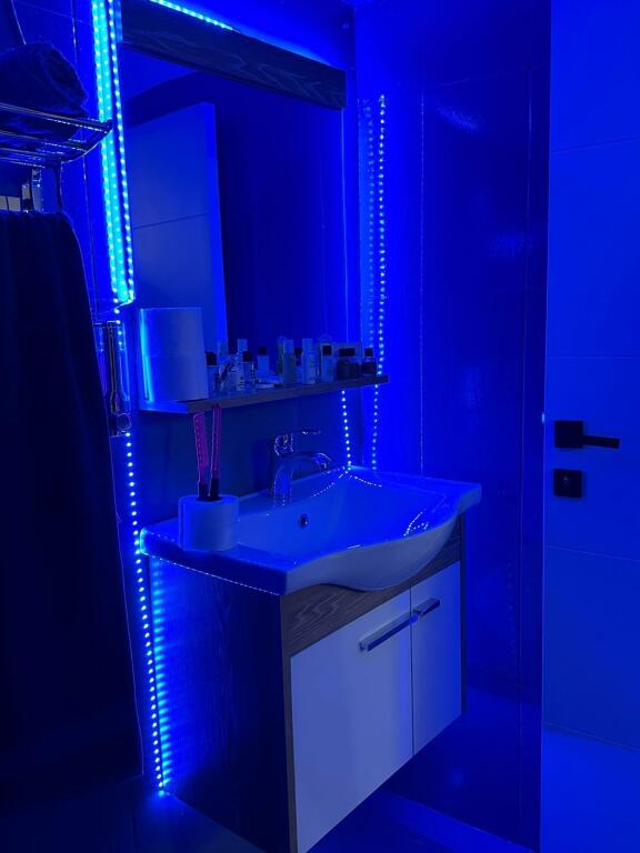 Pazari i ri, okazion shitet shtepi private dy kateshe 280,000 euro