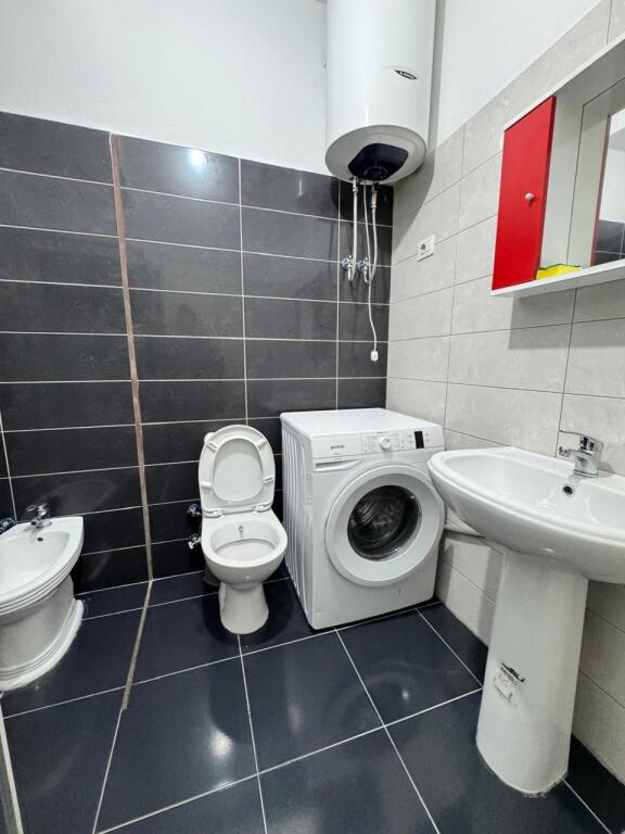 Jepet me qera apart 2+1 te Shkencat e Natyres