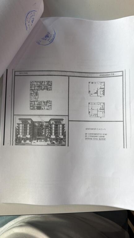 🔲 Shitet Apartament — 1+1 dhe Garazhd 📍 Adresa: Golem