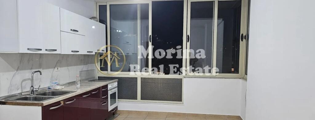 Qera, Apartament 2+1, ne Rrugen Misto Mame, Rruga Artin Basha, 260 euro/muaj