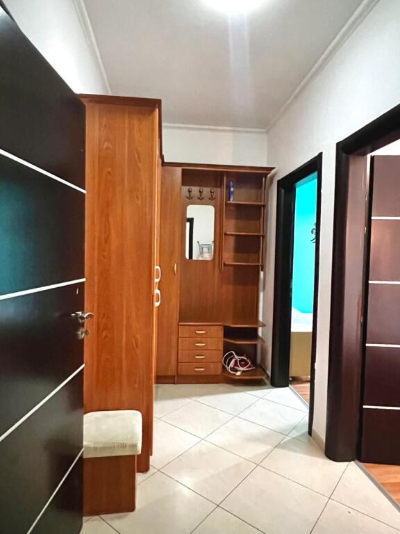 Penthouse 4+1+2wc &amp; 2 Ballkone me Qera - Kisha Ortodokse, Vlore