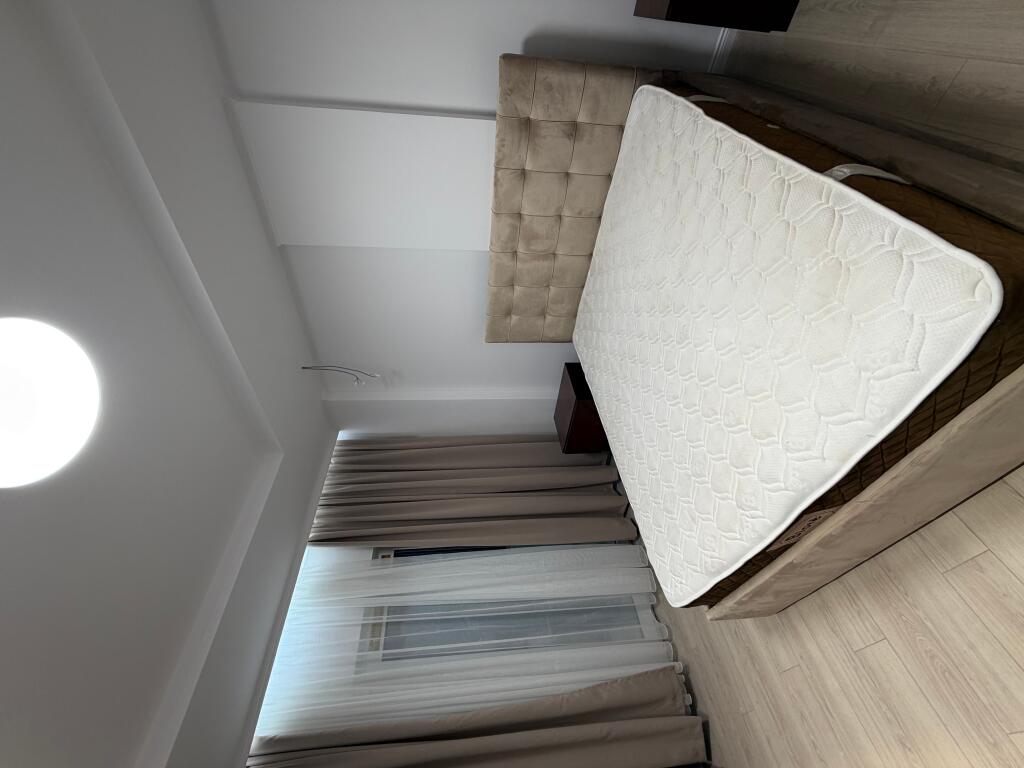 Jepet me qera apartament 2+1 i mobiluar + garazh Rruga Myslym Shyri