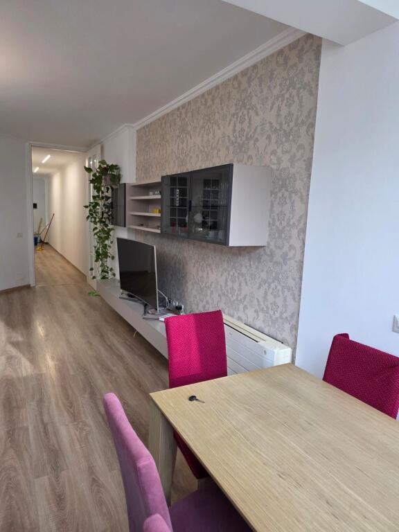 Apartament 3+1,Pazari i Ri!