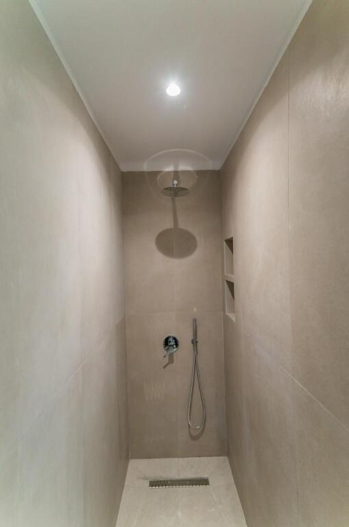 🏡 Jepet me qira Apartament 1+1 📍 Pas Ambasadës Amerikane / pranë shkollës “Osman Myderizi” 💶 60.000 lekë / muaj