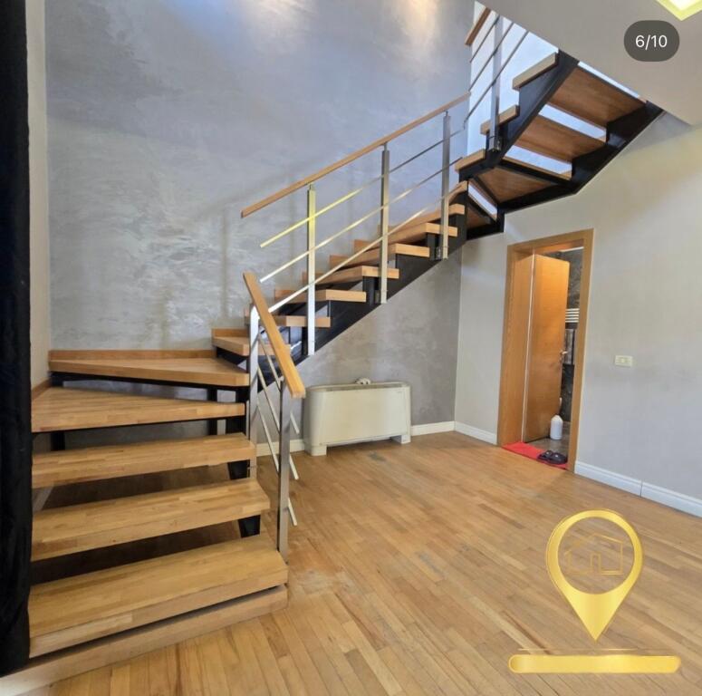 Jepet me qera super dupleks 4+1 ne Rr. Jordan Misja