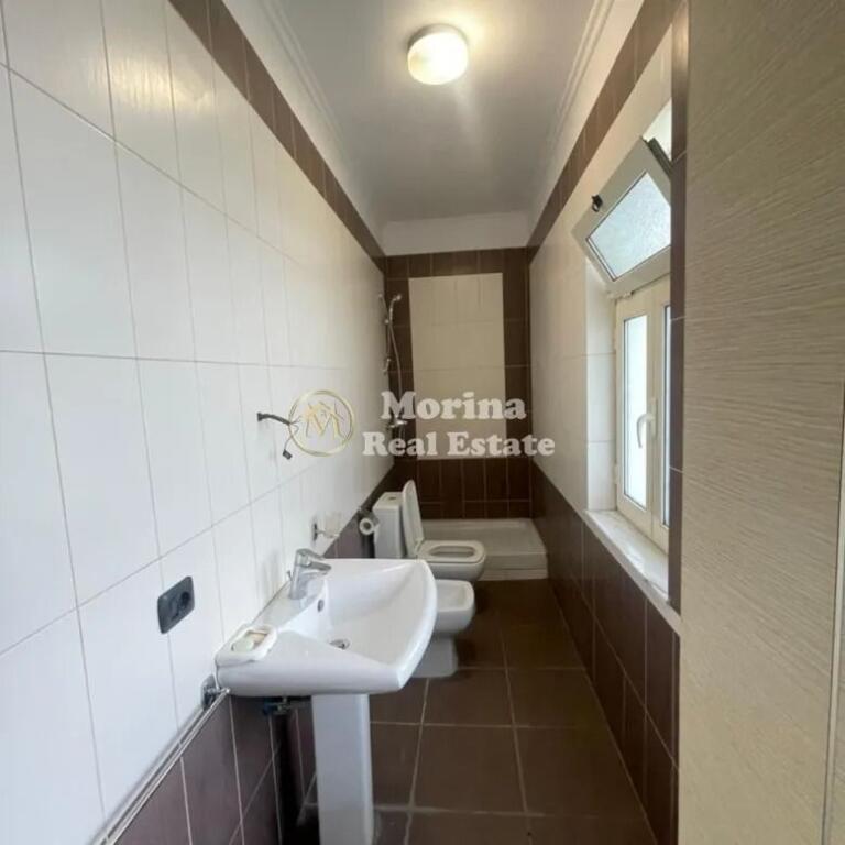 Affitto, Appartamento 2+1, a Selite, dietro la Scuola Marin Barleti, 600 Euro/mese