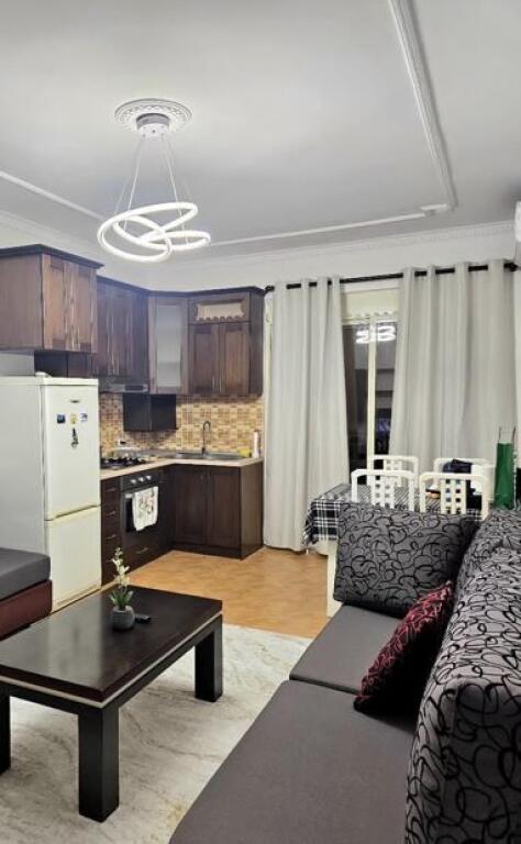 Jepet me qera apartament 2+1+2, Kati 5,Ne fresk, 450 euro