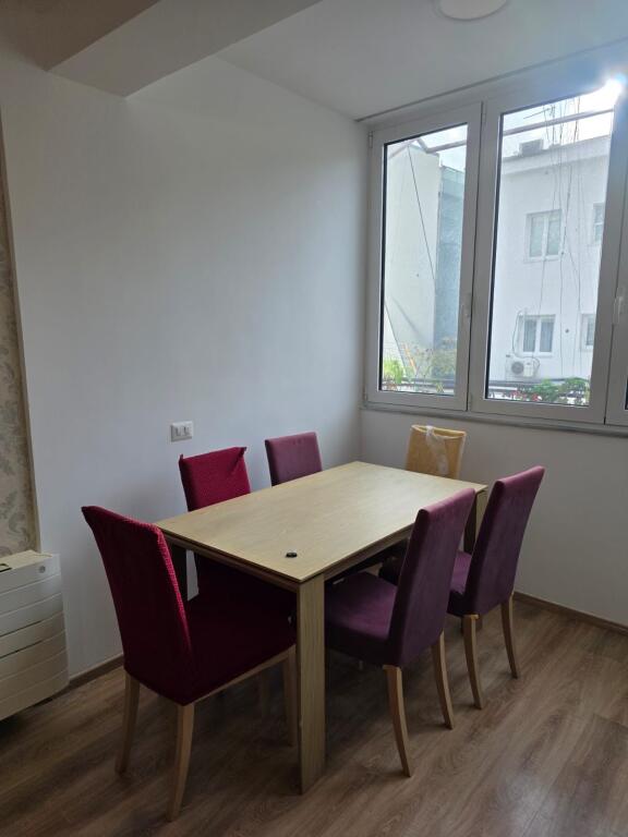 Apartament 3+1,Pazari i Ri!