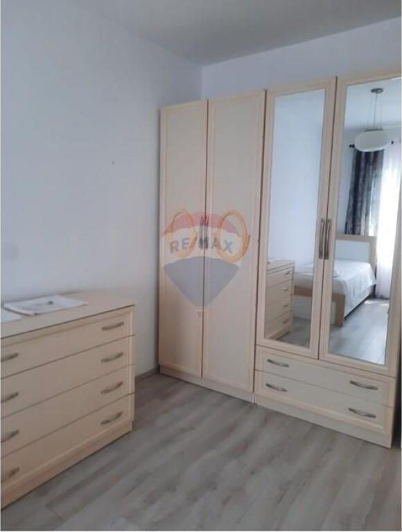 Apartament 2+1+2 me qira në Bllok