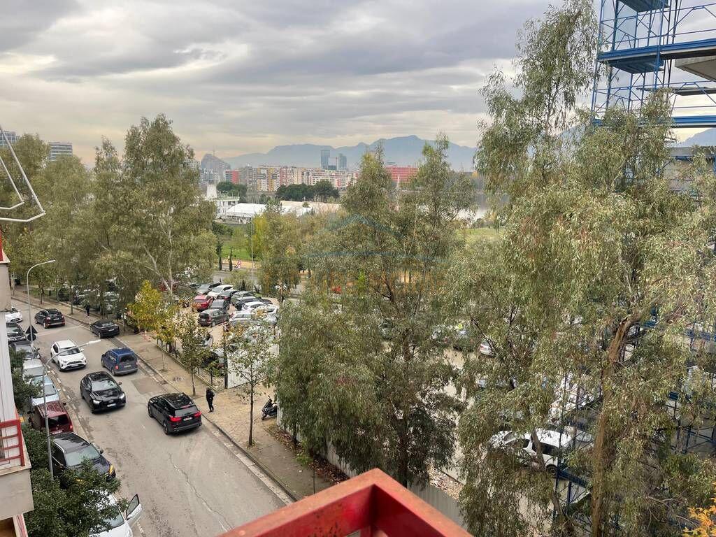 Qera – Apartament 2+1+2 + Post Parkimi Liqeni i Thatë, Tiranë