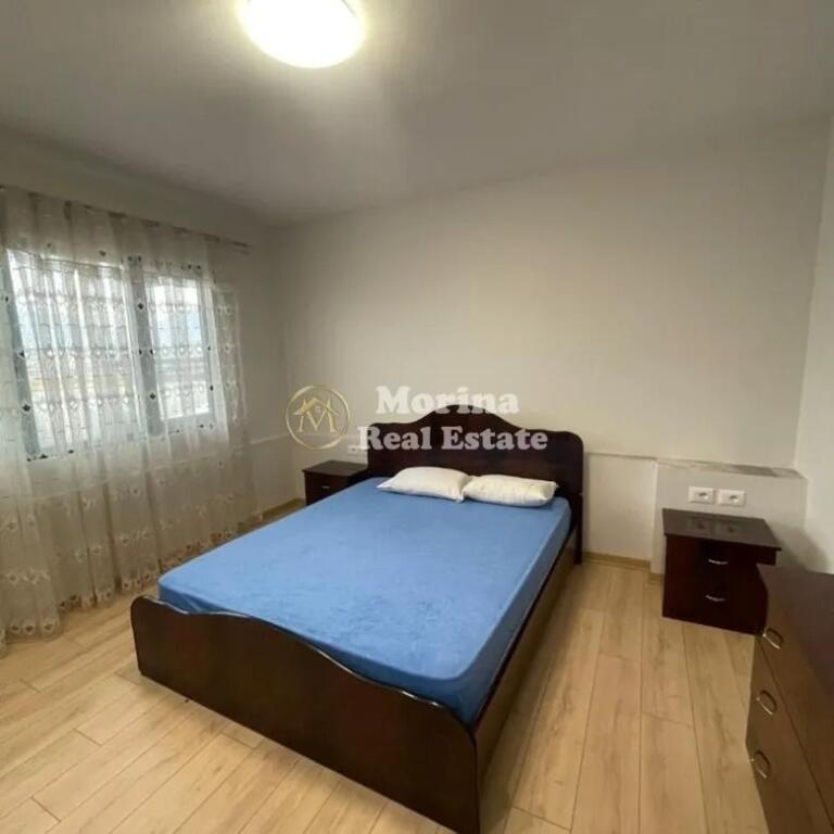 Appartamento 1+1, a Selite, dietro la Scuola Marin Barleti, 400 euro/mese