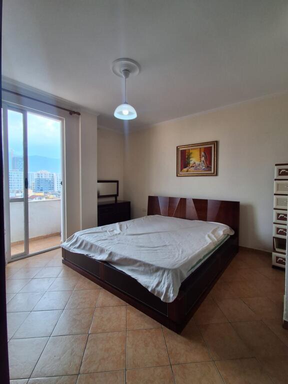 Apartment 2+1, Don Bosko!