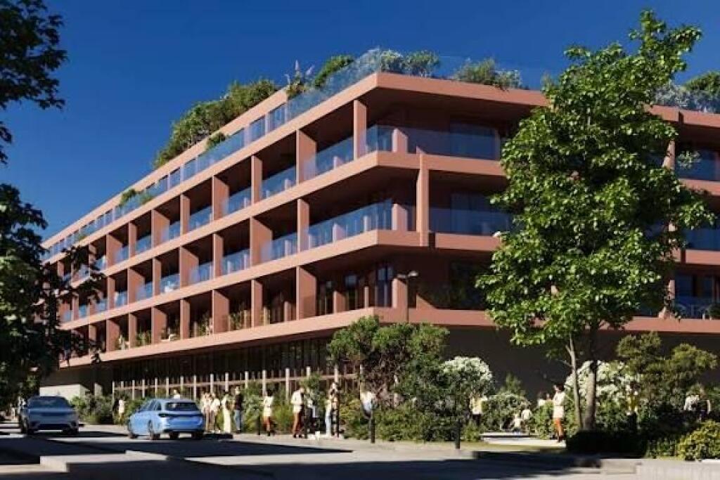 🔲 Apartment 1+1 for Sale 📍 Address: Golem (Sun Sea Residence)