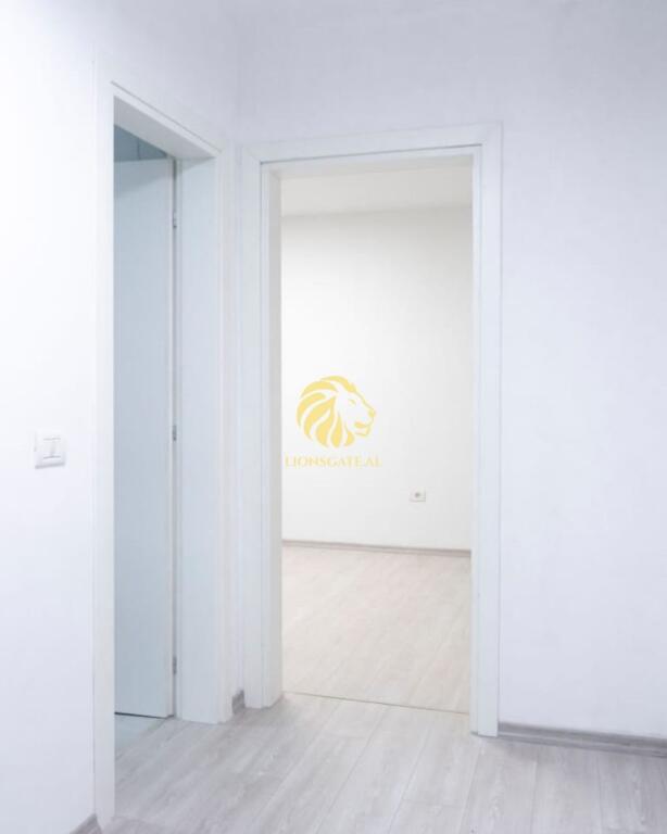 🏢 AMBIENT ME QIRA PËR ZYRA – TE SHESHI WILSON